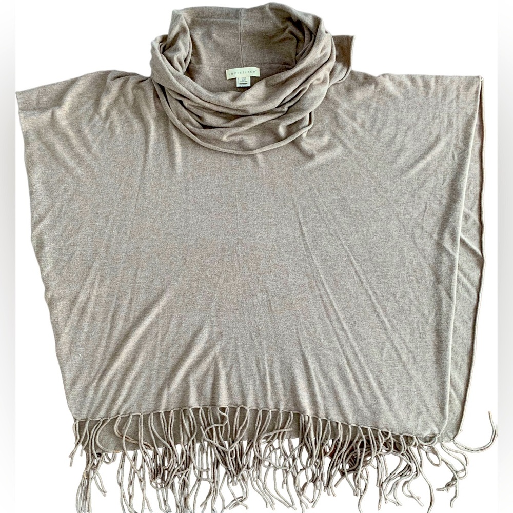 Lovestitch cozy Women’s Poncho (one size)
